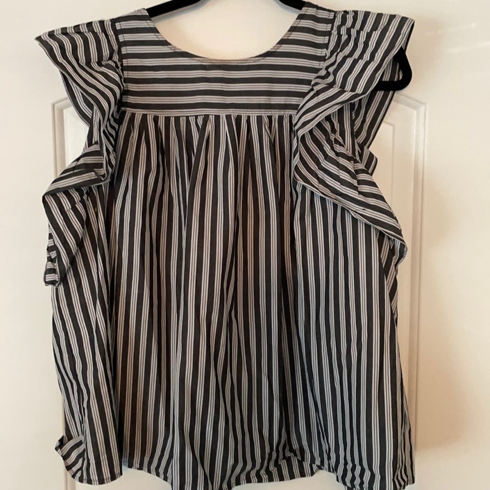 Black/Grey & white striped flutter sleeve top